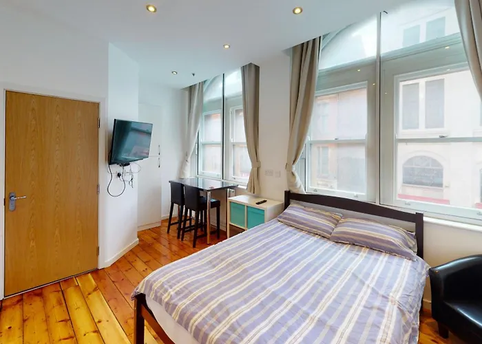 Studio With Great City Views