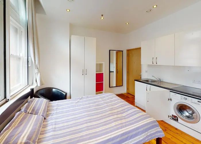 Studio With Great City Views